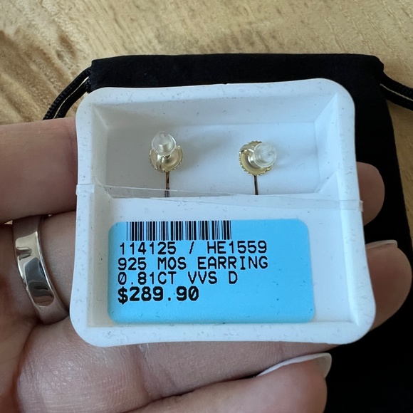 Moissanite Round Stud Earrings 0.81 CTW, VVS D Color – 925 Silver, ChampagneGold - Picture 5 of 7